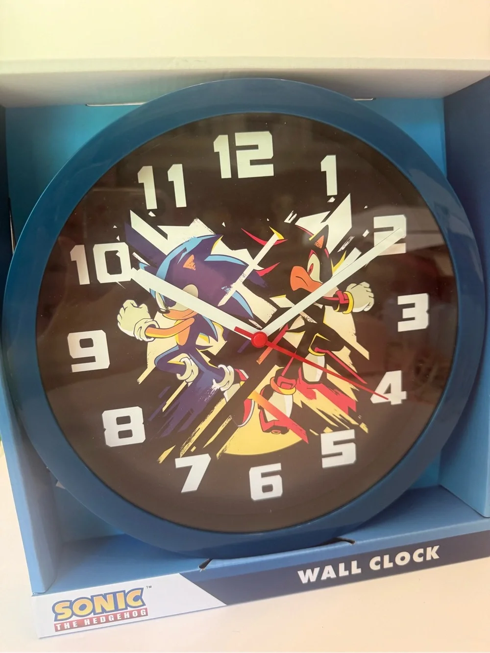 NIB Sonic The Hedgehog wall clock battery operated blue black